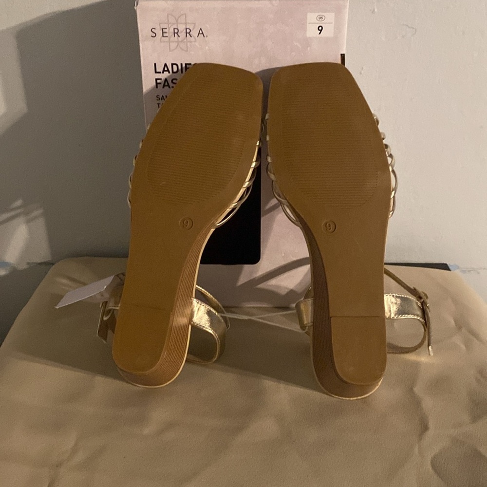 Sandals - Picture 7 of 14